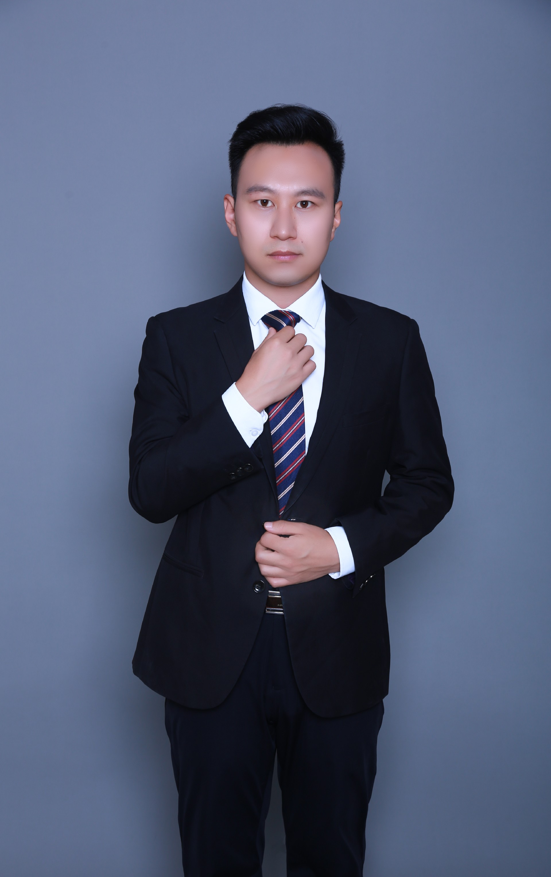 1689912306724245.jpg 刘洋图片.jpg